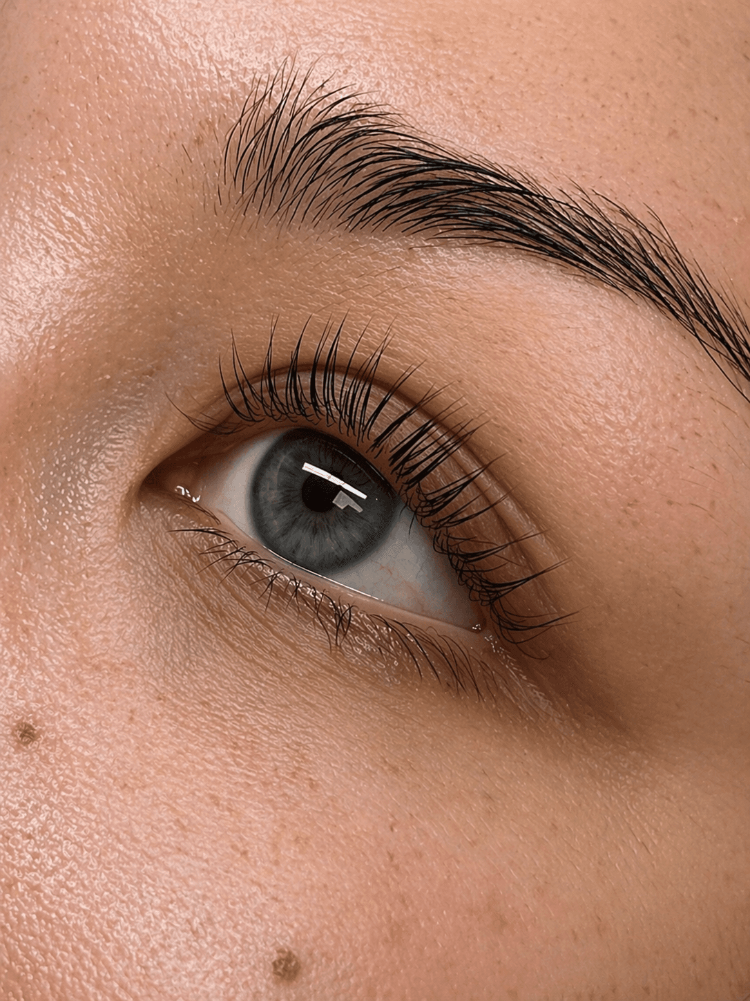 Korean lash lift result, naturally lifted lashes close-up